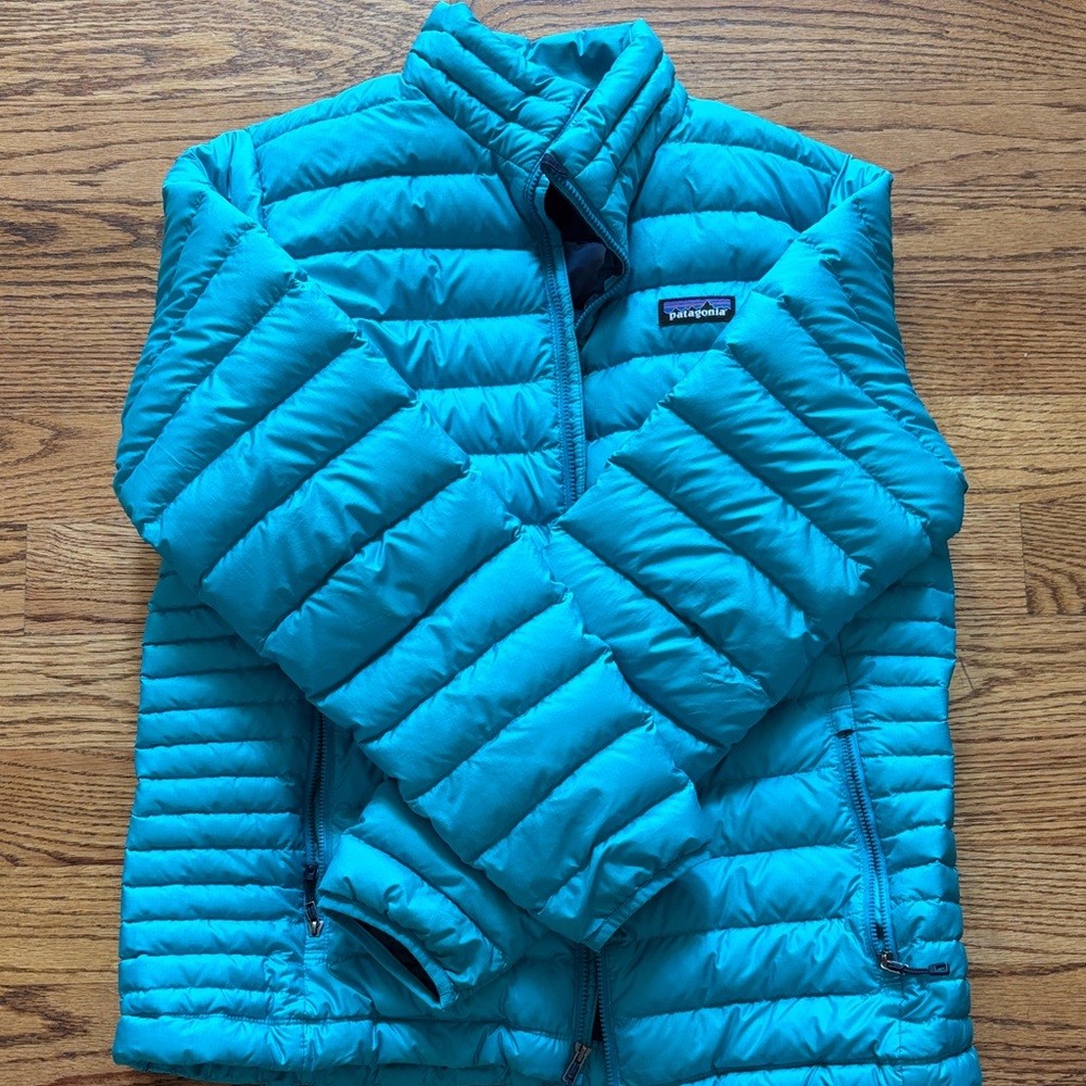 Patagonia Vibrant Blue Quilted Jacket-women’s like new